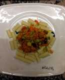 Pasta con Revuelto de Vegetales y Aceitunas