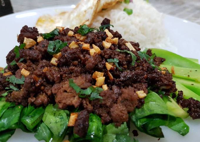 Recipe of Speedy Thai Stir Fry Garlic and Pepper Beef (Kratiem Prik Thai)