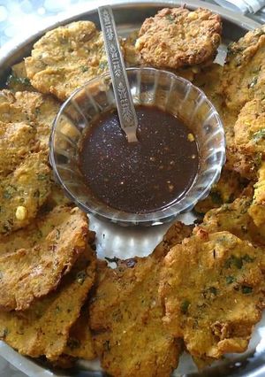 A picture of Kalmi vada.