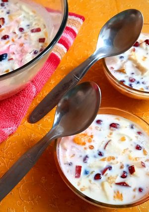 फ्रूट कस्टर्ड (fruit custard recipe in marathi) रेसिपी चे मुख्य फोटो 