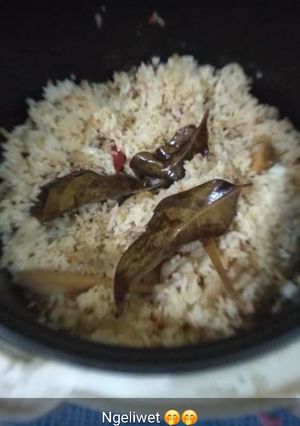 Foto resep Nasi liwet ikan teri