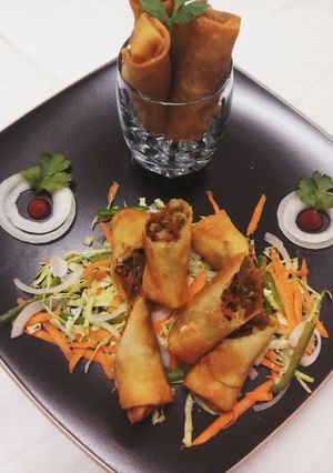A picture of Veg Chinese Springrolls.