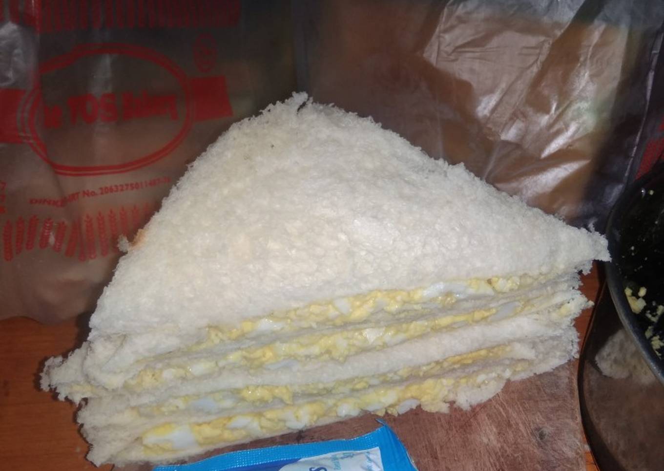 Roti isi telur
