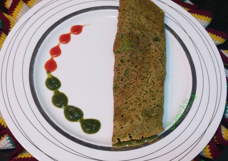 Steps to Make Quick Oats Pesarattu/ Oats spinach Green Moong Dal Dosa /