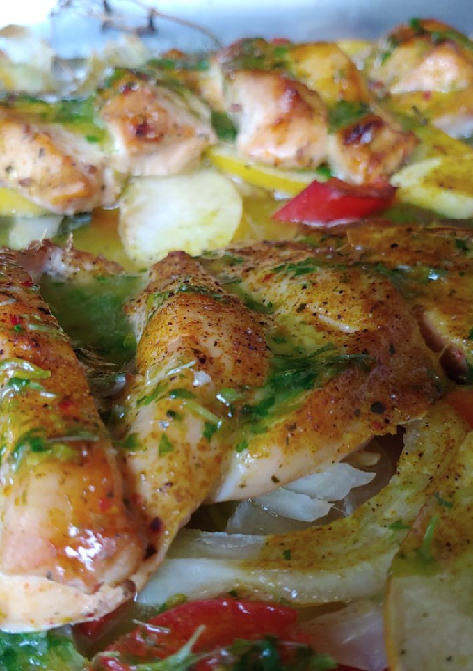 Una foto de Pollo al Horno pepitoria y Cajún. Muy Rico