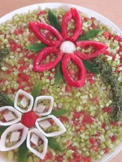 عکسی از دستور تزیین سالاد شیرازی