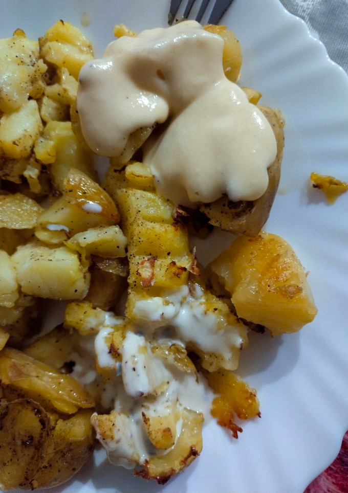 Una foto de Patatas rotas al horno