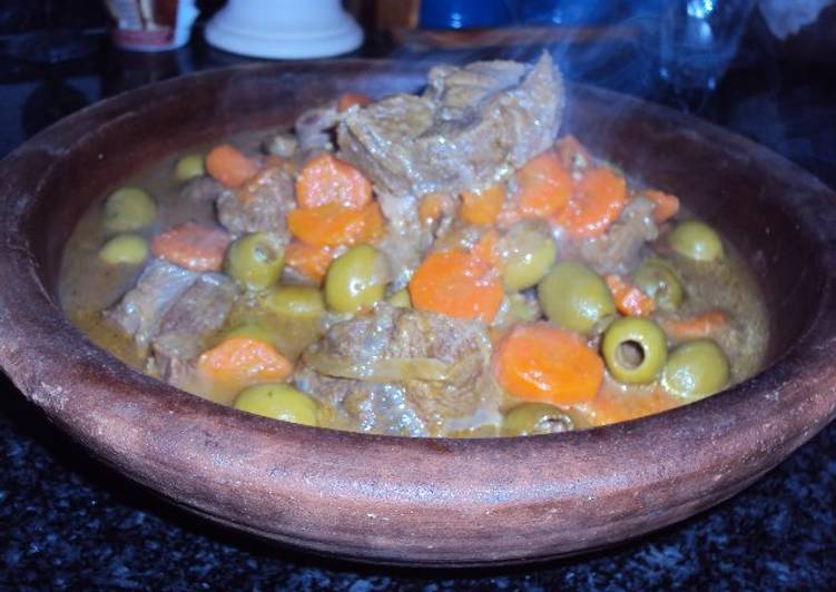 طاجين الزيتون باللحم