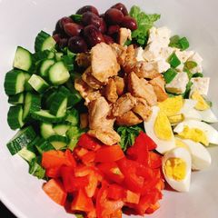 A picture of Cobb Salad.