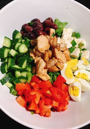 A picture of Cobb Salad.