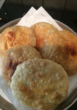 A picture of Onion kachori.