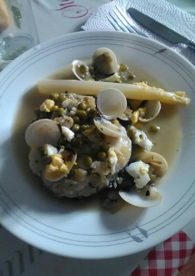 Una foto de Merluza a la Vasca en salsa verde