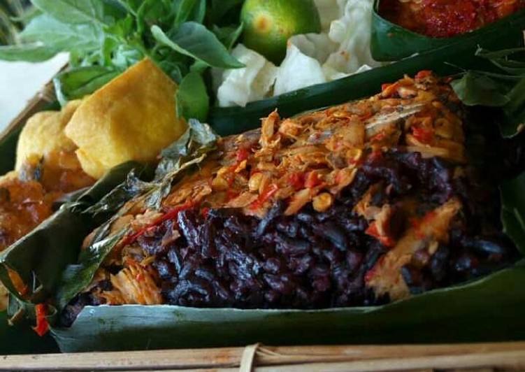 Resep Nasi Hitam Bakar isi Suwir Tongkol/Pindang Keureut Pedas Anti Gagal