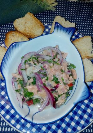 Una foto de Ceviche de salmón