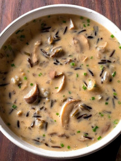 A picture of Mushroom soup.