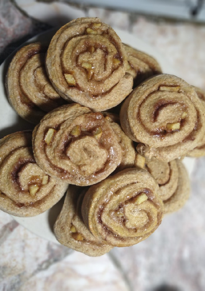 Una foto de Roll de harina integral y manzana 🍎
