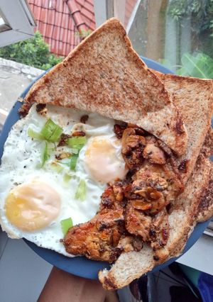 Foto resep Roasted Rosemary Pork Loin with Toast and Sunny Side-Up