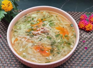 Hình của món Canh bắp cải cà chua thịt xay.