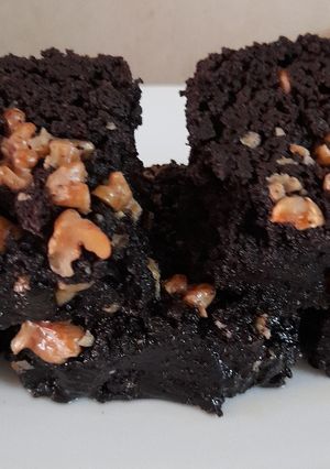 A picture of Walnut brownies.