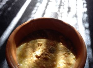 Una foto de Sopa de vegetales, arroz yamaní integral y garbanzos