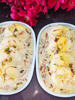 A picture of Rasmalai.
