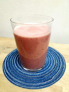 Una foto de Batido de Fresa, frutos secos y Avena
