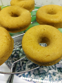 Una foto de Donuts de manzana en microondas