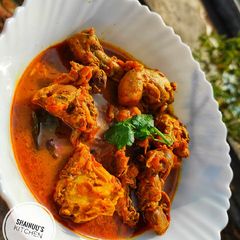 A picture of Gravy Chicken.