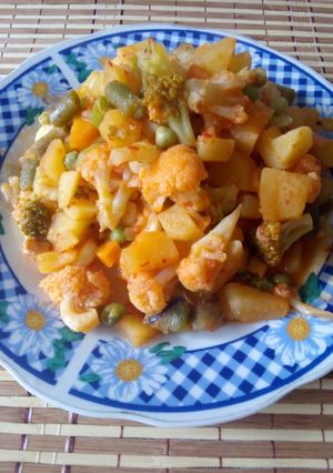 A picture of Vegetable Mix with Chicken.