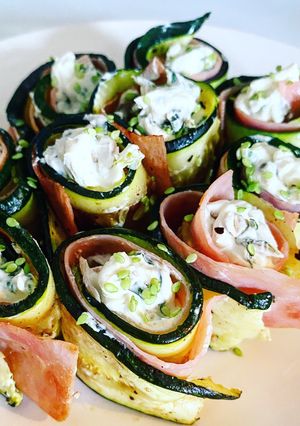Una foto de Rollos de calabaza rellenos de queso de cabra y espinacas