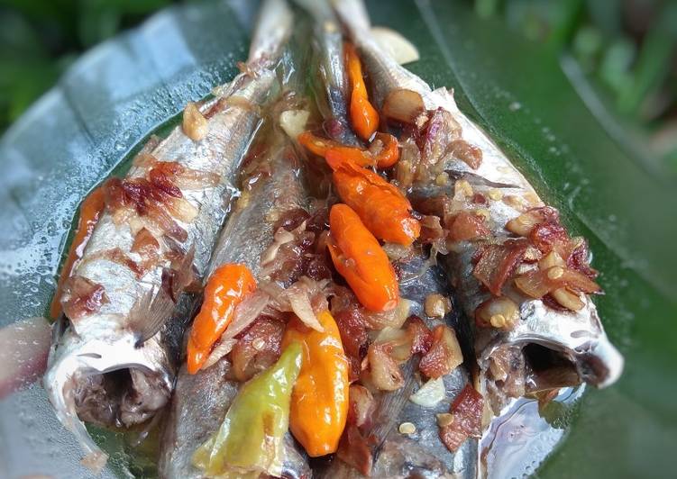 Cara Gampang Membuat Tim ikan kembung kuah asam, Menggugah Selera