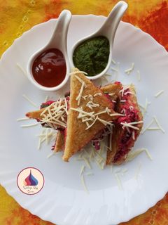 બીટ રુટ સેન્ડવિચ રેસીપી મુખ્ય ફોટો