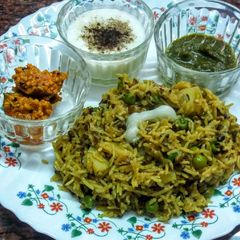 A picture of Urad daal pulav.