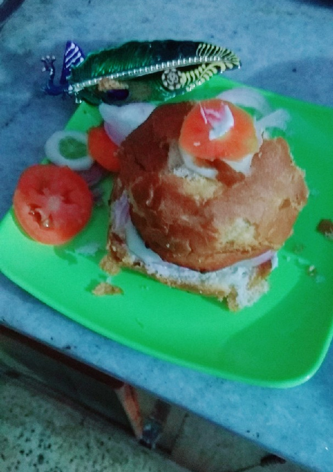 वेज बर्गर (veg burger recipe in hindi) रेसिपी मुख्य फोटो