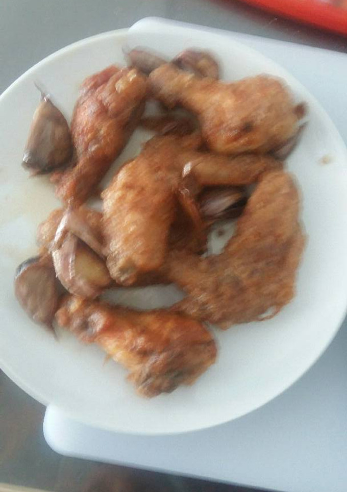 Una foto de Alitas de pollo rebozadas en harina y huevo