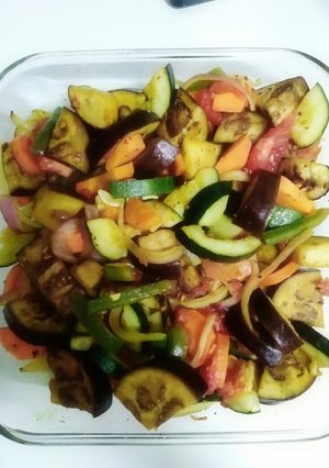 Una foto de Mix Alegre! de verduras al horno😊🍆🍅