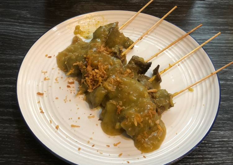 Sate padang goyang lidah 👅