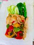 Spaghetti Kee Mao with Chicken and Three-Color Peppers