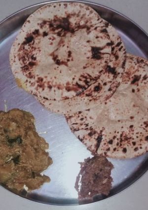 कद्दू की सब्जी(KADDU KI SABZI RECIPE IN HINDI) रेसिपी मुख्य फोटो