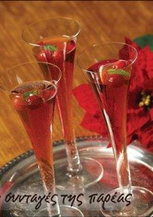 A picture of Strawberry liqueur.