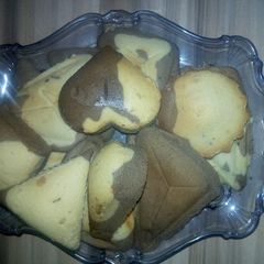 A picture of Two stream cup cake.