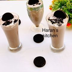 Oreo milk shake A picture of Oreo milk shake.