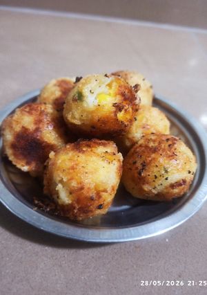 A picture of Corn cheese balls.