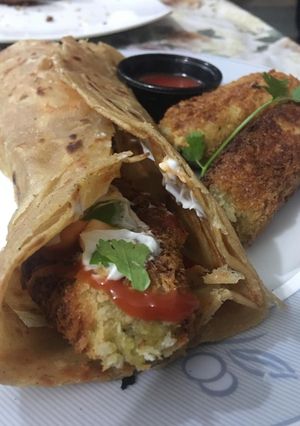 A picture of Cutlets Paratha Roll.