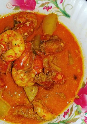 A picture of Prawn malai curry or galda chingri macher malai curry.