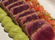 Una foto de lomito de atún