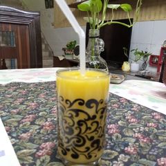 A picture of Mango Lemonade.