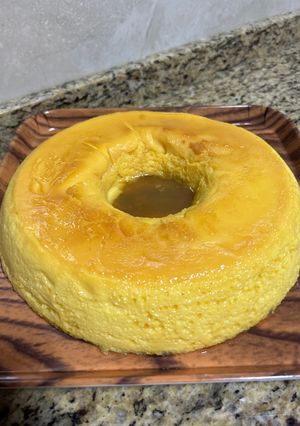 Una foto de Flan en savarín