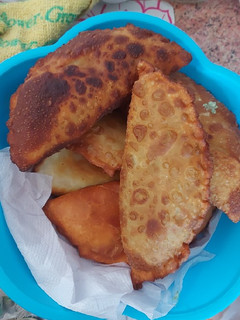 Una foto de Empanada de espinaca a la crema, queso y choclo