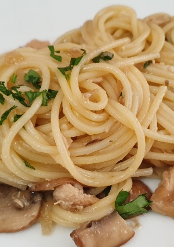 Una foto de Spaghetti Tonno e Funghi
